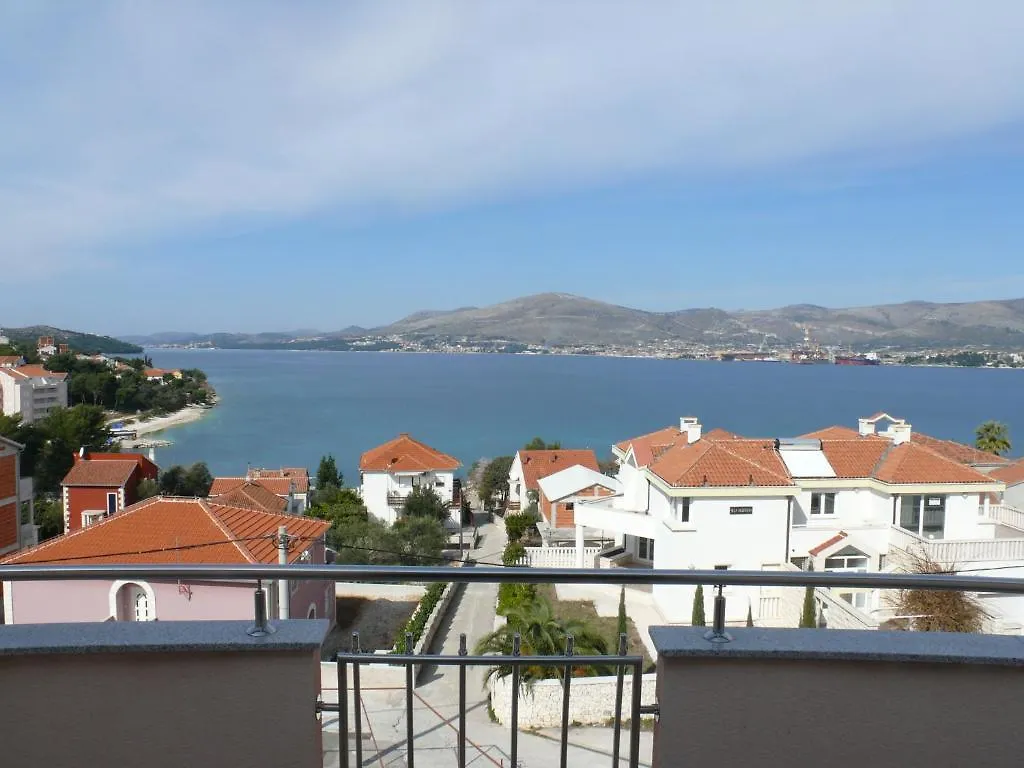 Apartment Villa Adriatic Trogir